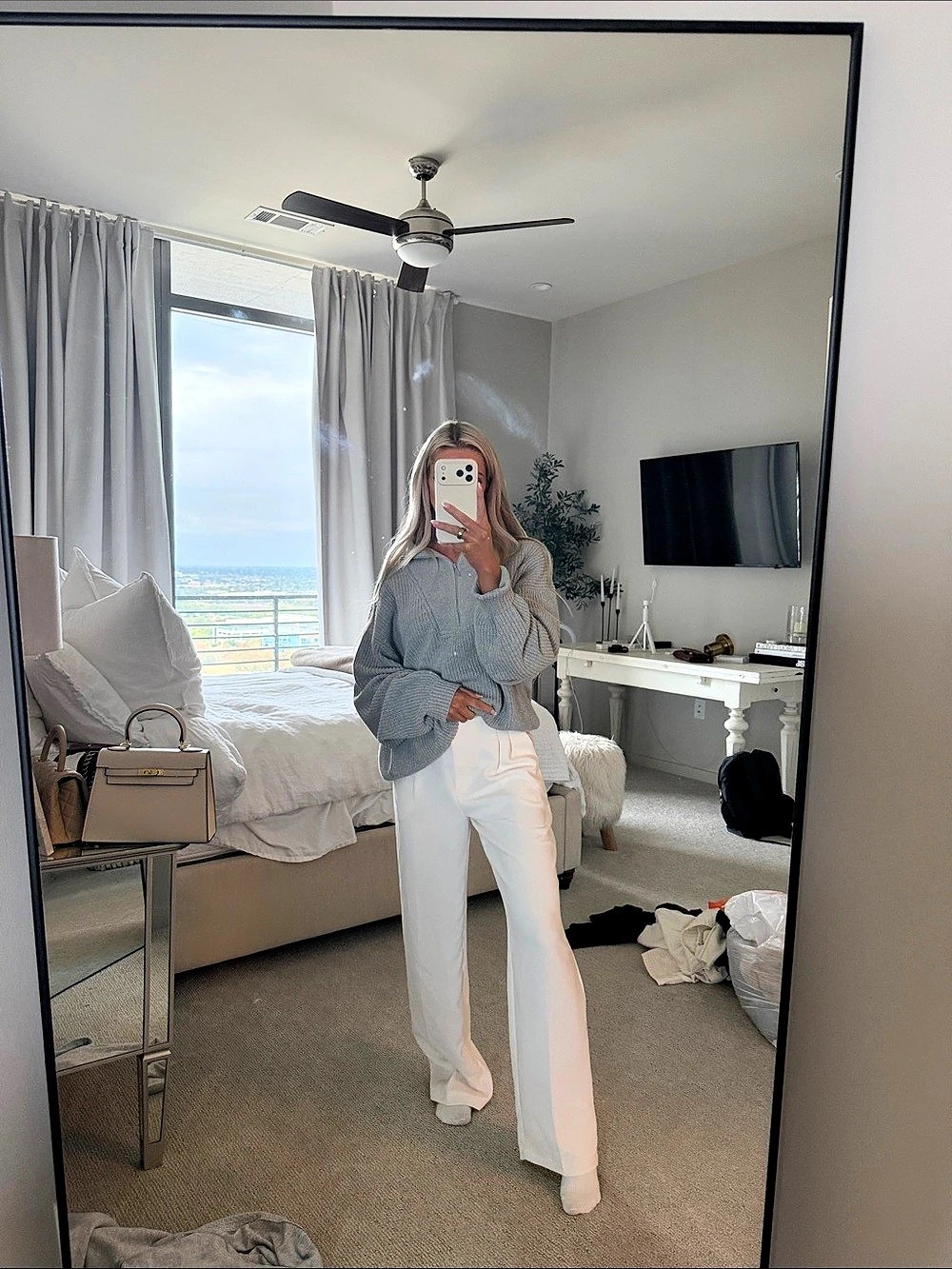 Aritzia The Effortless Pant Wide Leg Pants in Light Burch